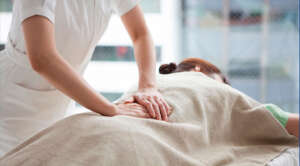 Atendimento profissional: massagem terapêutica