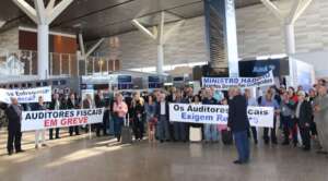 Auditores-Fiscais participam de Ato Público em Viracopos